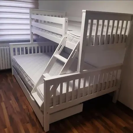 Newly Renovated Family In Centre Ubytování v soukromí