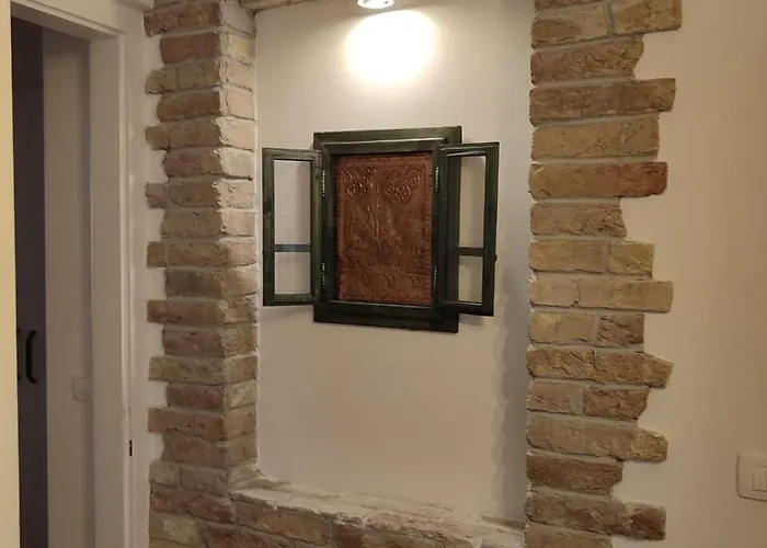 Newly Renovated Private In The Hearth Of The *